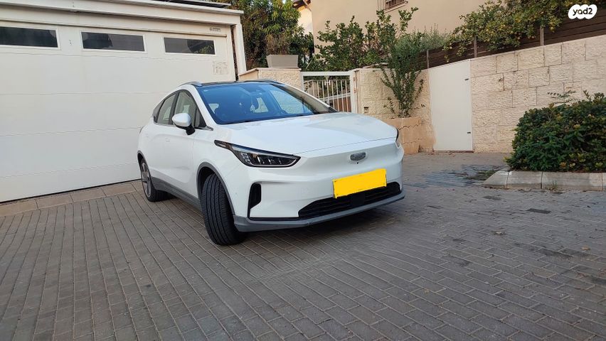 מודעת רכב ג׳ילי Geometry C