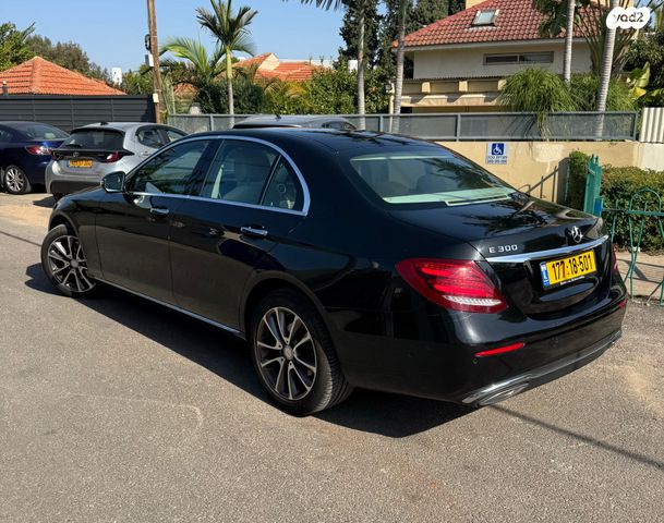 מרצדס-בנץ E-class