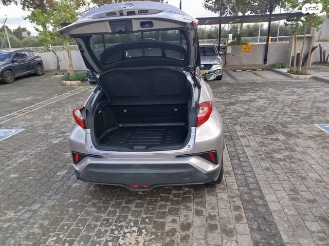טויוטה C-HR