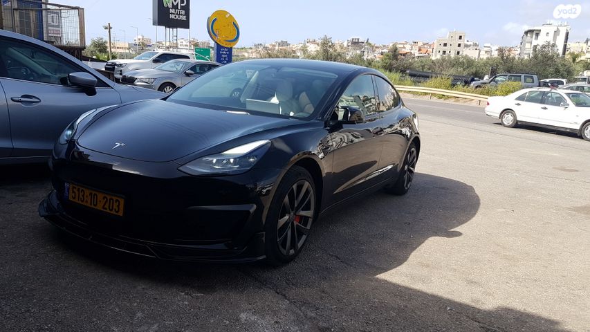 מודעת רכב טסלה מודל 3