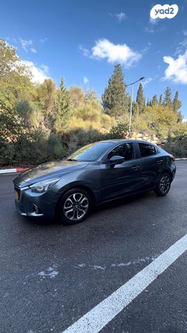 מודעת רכב מאזדה 2