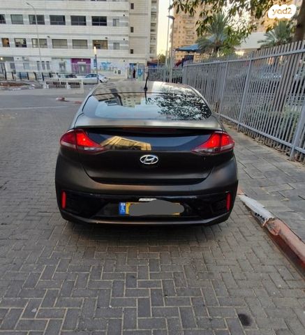 יונדאי איוניק