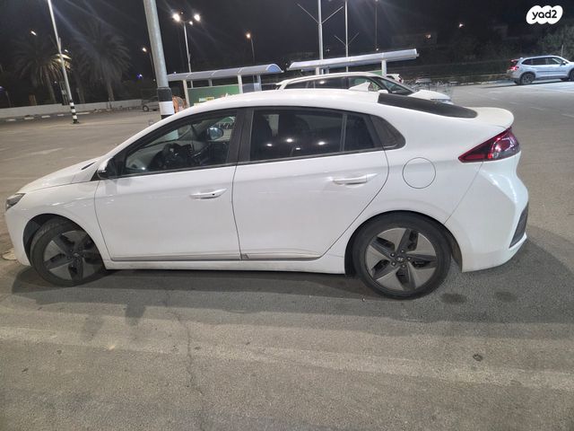 יונדאי איוניק