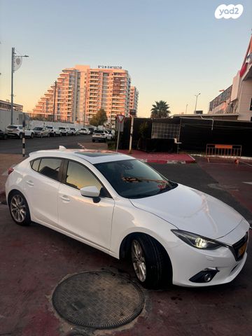 מודעת רכב מאזדה 3