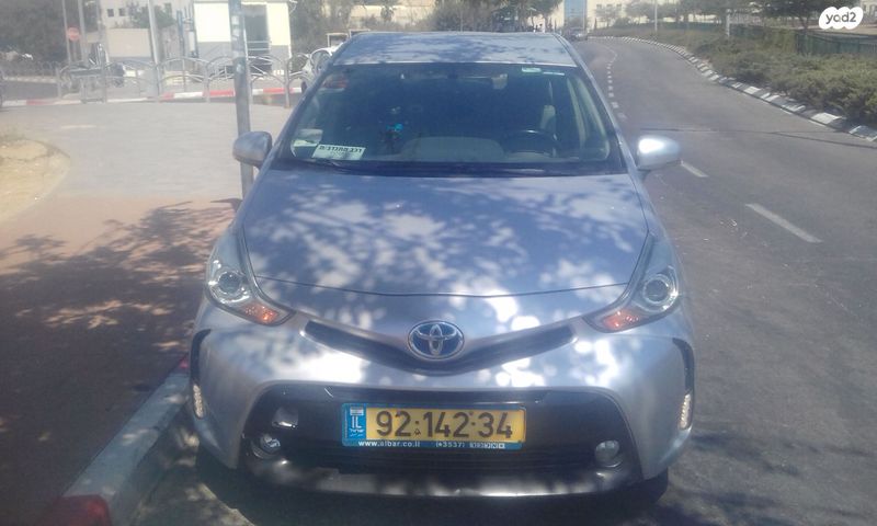 טויוטה פריוס פלוס