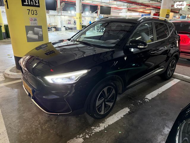 מודעת רכב אם ג'י ZS