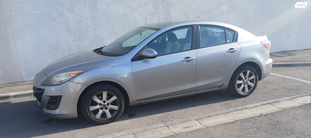 מודעת רכב מאזדה 3