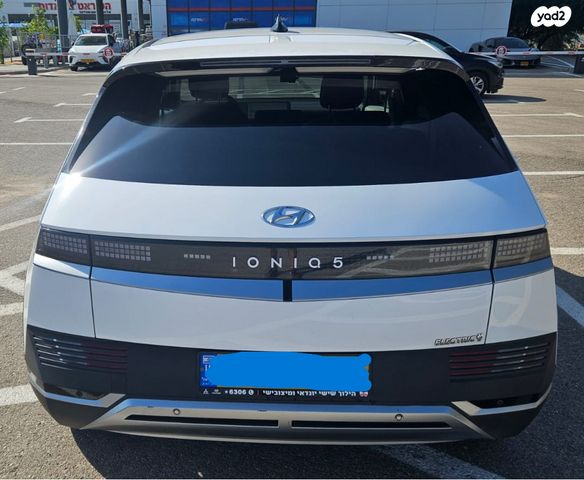 יונדאי איוניק 5
