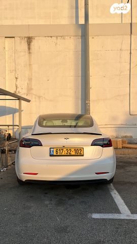 מודעת רכב טסלה מודל 3