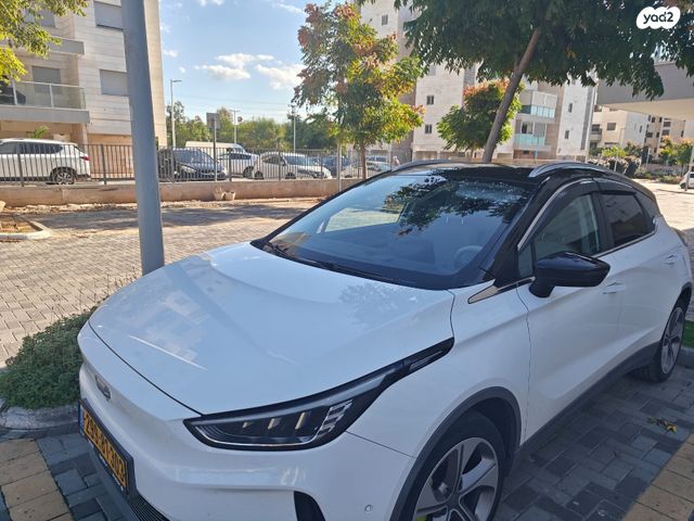 מודעת רכב ג׳ילי Geometry C