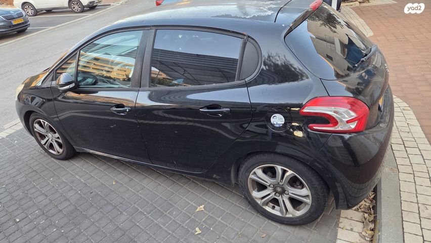 מודעת רכב פיג'ו 208