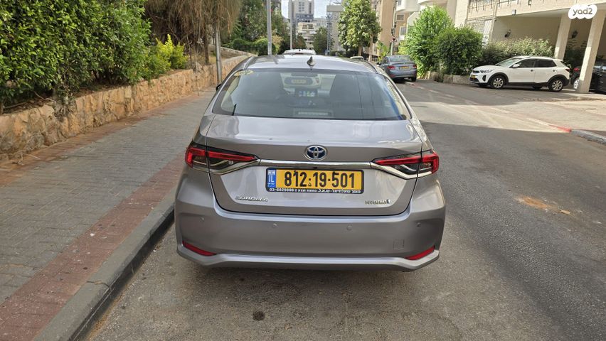 טויוטה קורולה