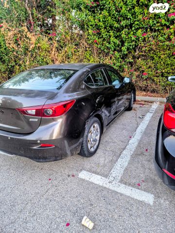 מודעת רכב מאזדה 3