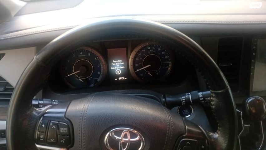 טויוטה סיינה