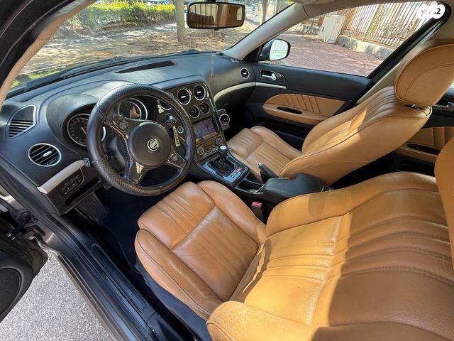 מודעת רכב אלפא רומיאו 159