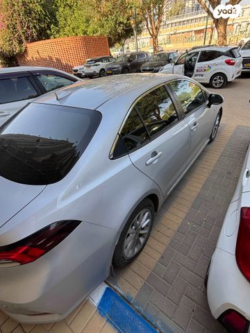 טויוטה קורולה