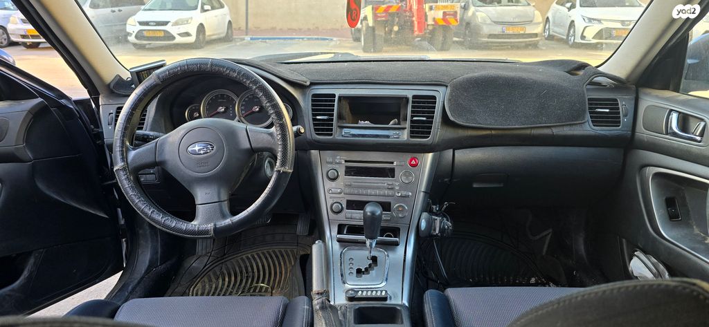 סובארו B4/לגאסי