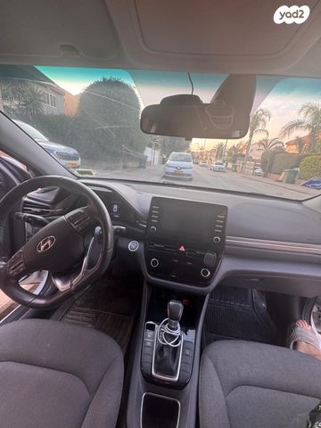 יונדאי איוניק