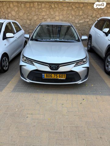 טויוטה קורולה