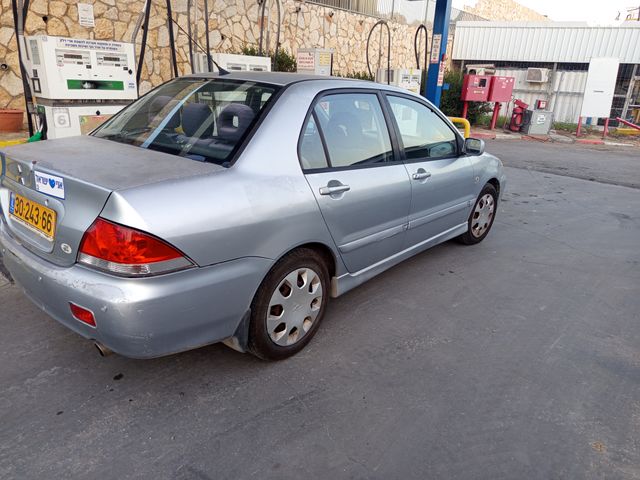 מודעת רכב מיצובישי לנסר