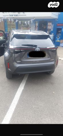 מודעת רכב טויוטה יאריס קרוס