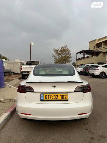 טסלה מודל 3