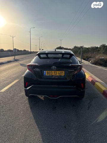 מודעת רכב טויוטה C-HR