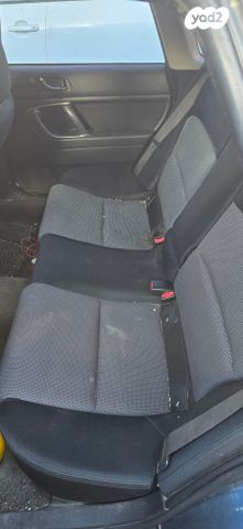 סובארו B4/לגאסי