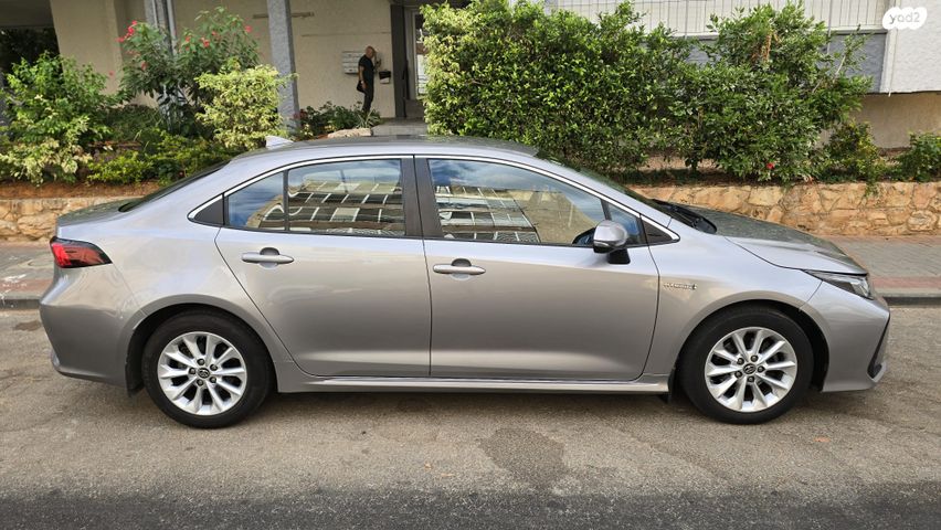 טויוטה קורולה