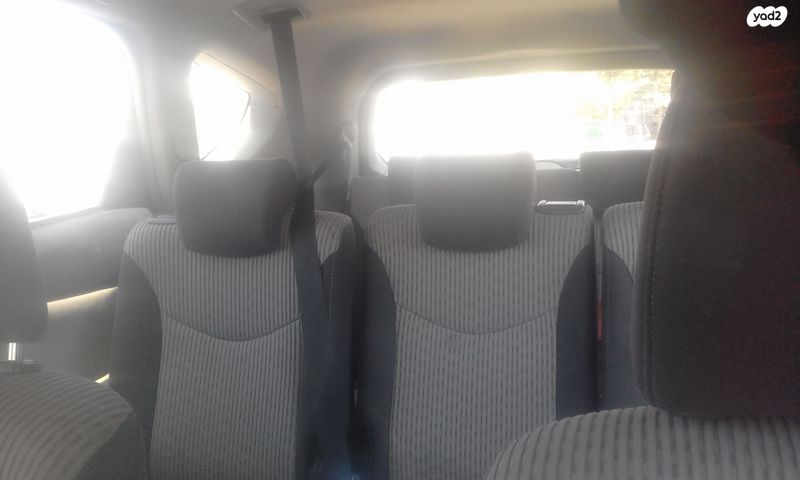 טויוטה פריוס פלוס