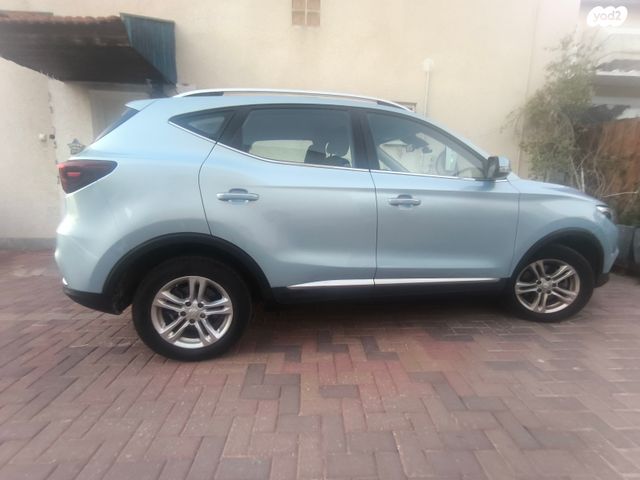 מודעת רכב אם ג'י ZS