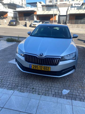 מודעת רכב סקודה סופרב