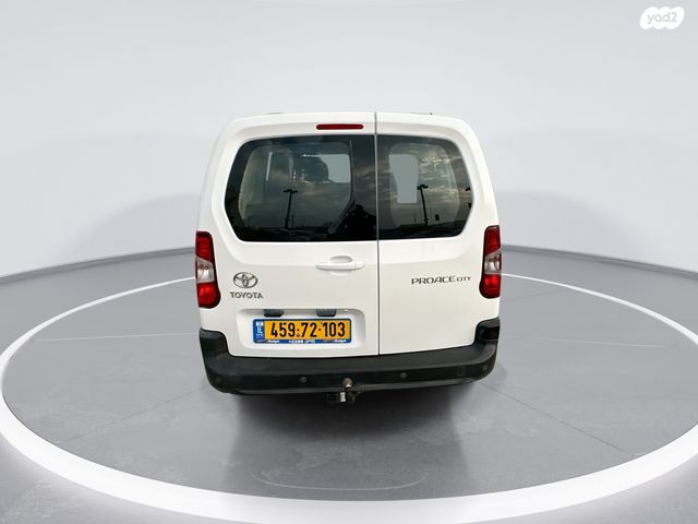 טויוטה פרואייס סיטי