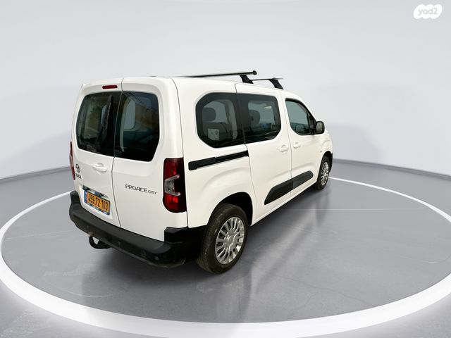 טויוטה פרואייס סיטי