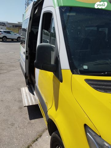 מודעת רכב מרצדס-בנץ ספרינטר