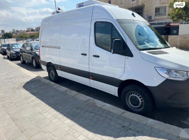 מודעת רכב מרצדס-בנץ ספרינטר