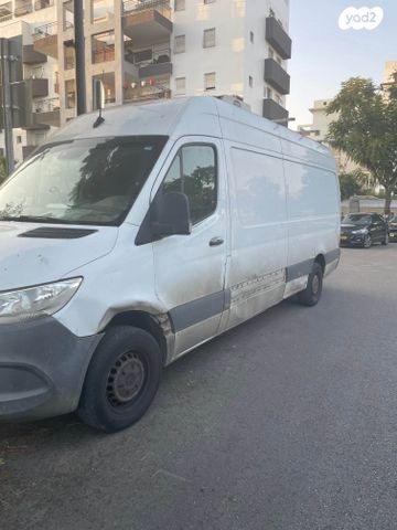 מודעת רכב מרצדס-בנץ ספרינטר