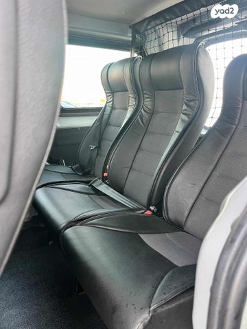 יונדאי סטאריה