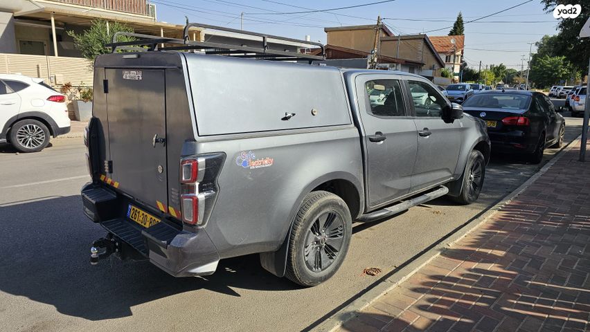 איסוזו די-מקס