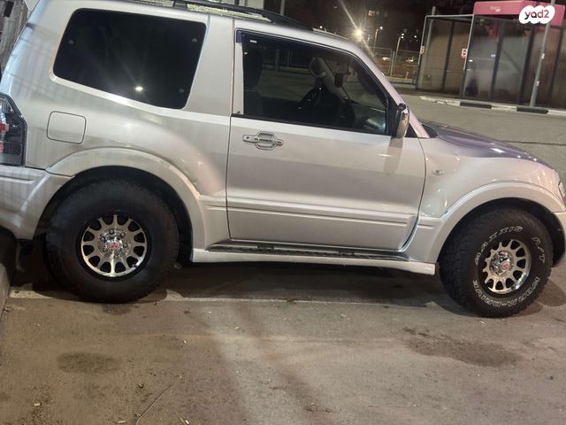 מיצובישי פג'רו