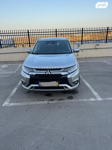 מיצובישי אאוטלנדר