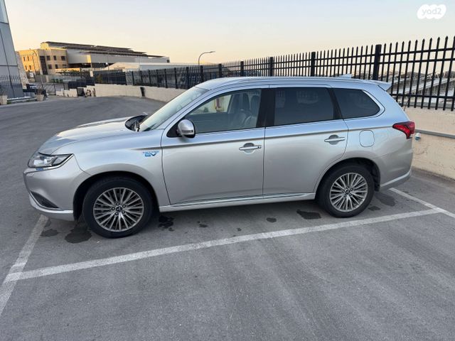 מיצובישי אאוטלנדר