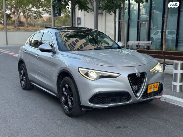 מודעת רכב אלפא רומיאו סטלביו