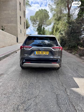 טויוטה RAV4