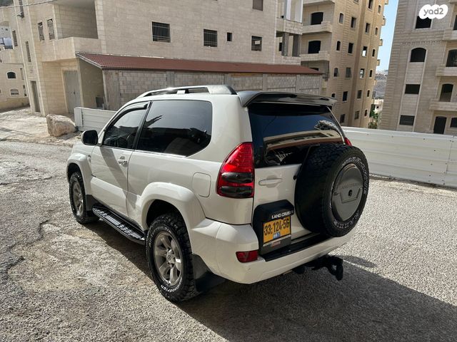 טויוטה לנד קרוזר