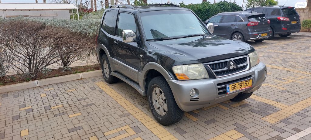 מיצובישי פג'רו