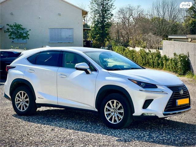 מודעת רכב לקסוס NX