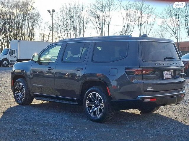 מודעת רכב ג'יפ וגוניר