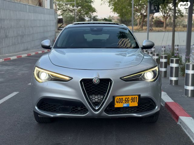 אלפא רומיאו סטלביו