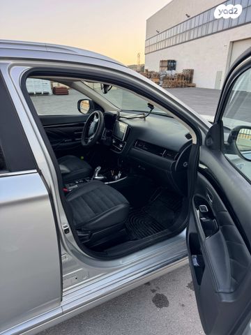 מיצובישי אאוטלנדר